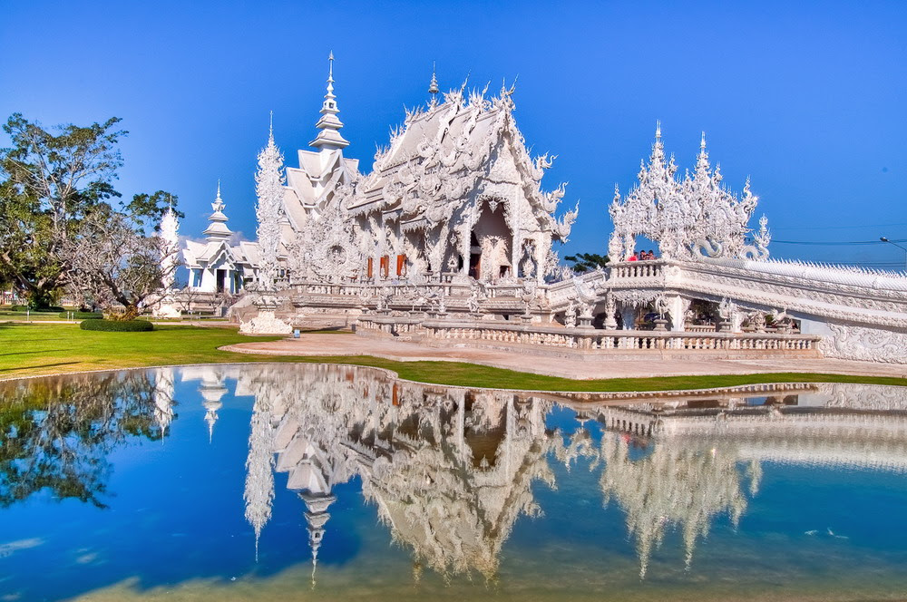 Wat Rong Khun - kỳ quan Phật giáo trắng tinh như cổ tích