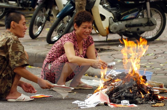 QUAN NIỆM SAI LẦM VỀ ĐỐT VÀNG MÃ TRONG DỊP LỄ VU LAN BÁO HIẾU